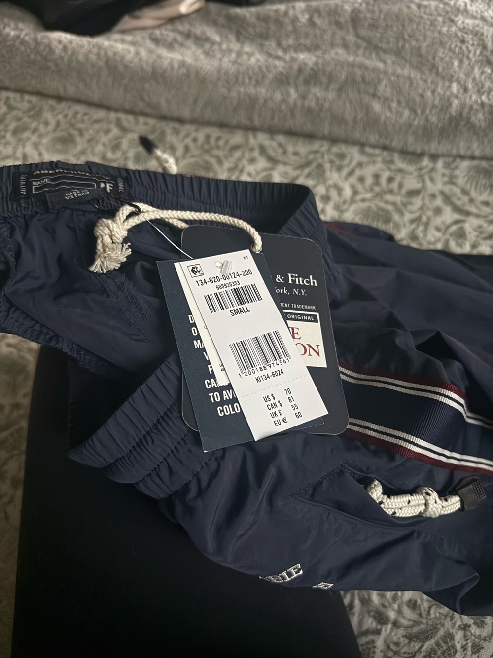 Abercrombie & Fitch Men's Navy Athletic Drawstring Pants with Stripe